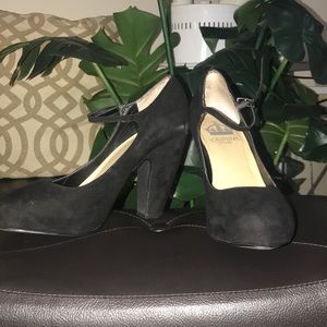 Black Crown Vintage heels (Suede)